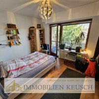 Schlafzimmer OG links