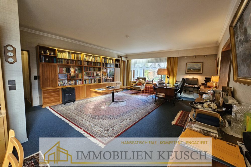 Großes Wohnzimmer & Büro EG