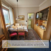 Esszimmer und Zugang Küche EG