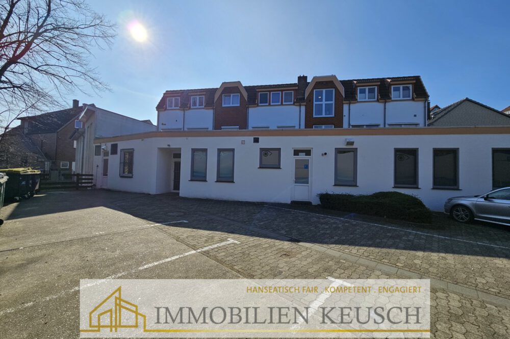 freie Parkflächen am Haus