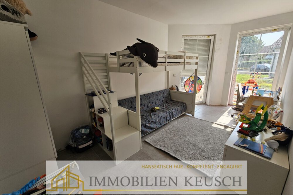 Helles & großes Kinderzimmer