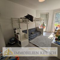 Helles & großes Kinderzimmer