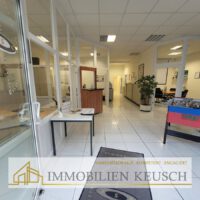 Großes & helles Büro