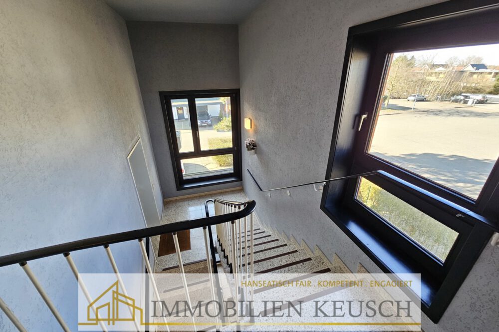 Helles gepflegtes Treppenhaus