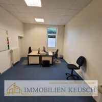 Großes Büro 4 mit Hinterausgang