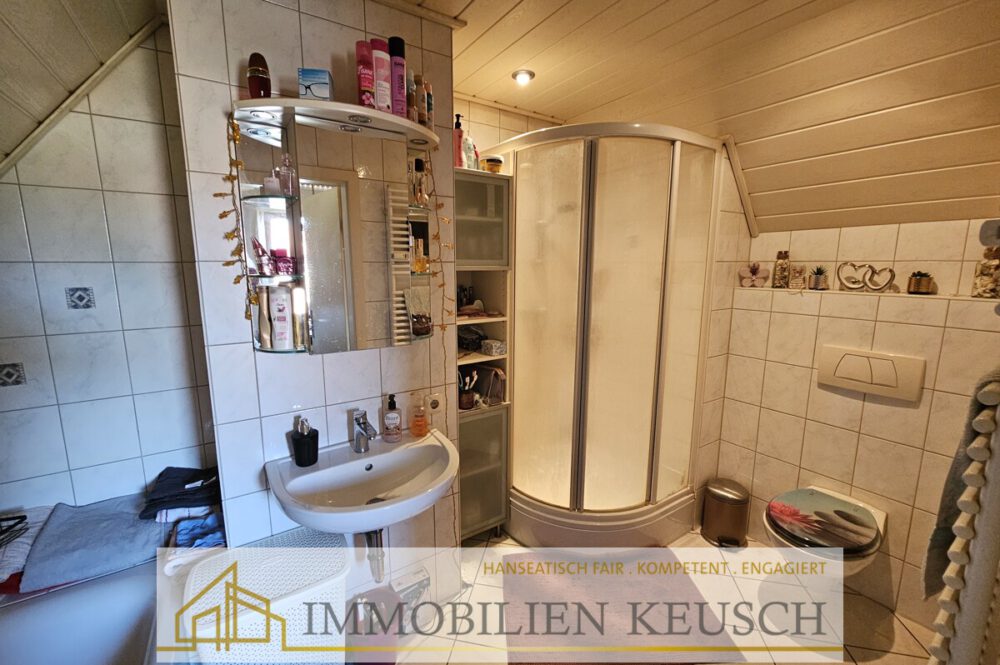 Dusch- und Wannenbad OG