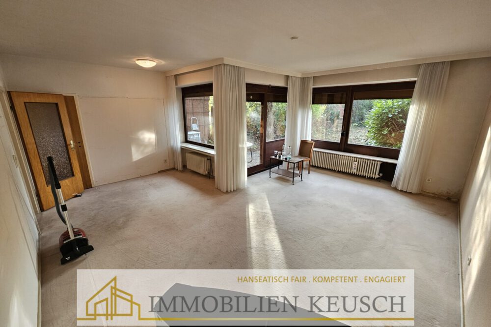 Helles Wohn- und Esszimmer