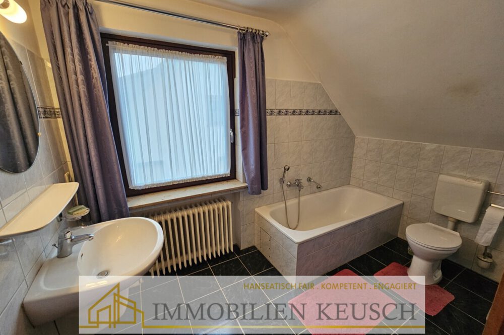 Dusch- und Wannenbad OG