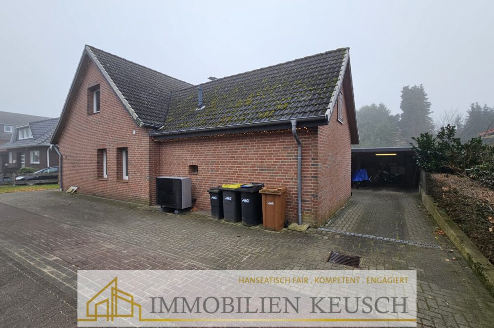Hausansicht & Carport (1)