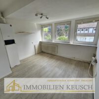 Küche mit Sitzgelegenheit