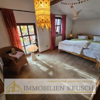 Großes & helles Schlafzimmer - Stall