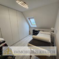 Ankleide & Arbeitszimmer