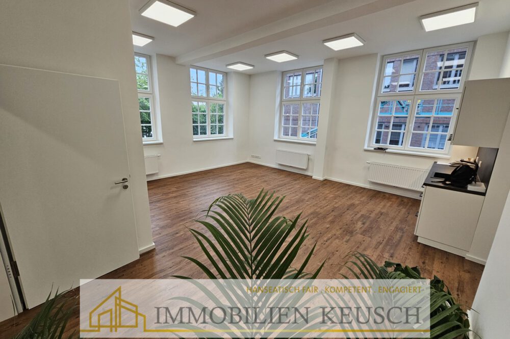 Großer Meetingraum-offene Küche-Warebereich