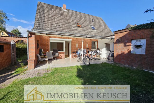 Gartenansicht inkl. überd. Terrasse