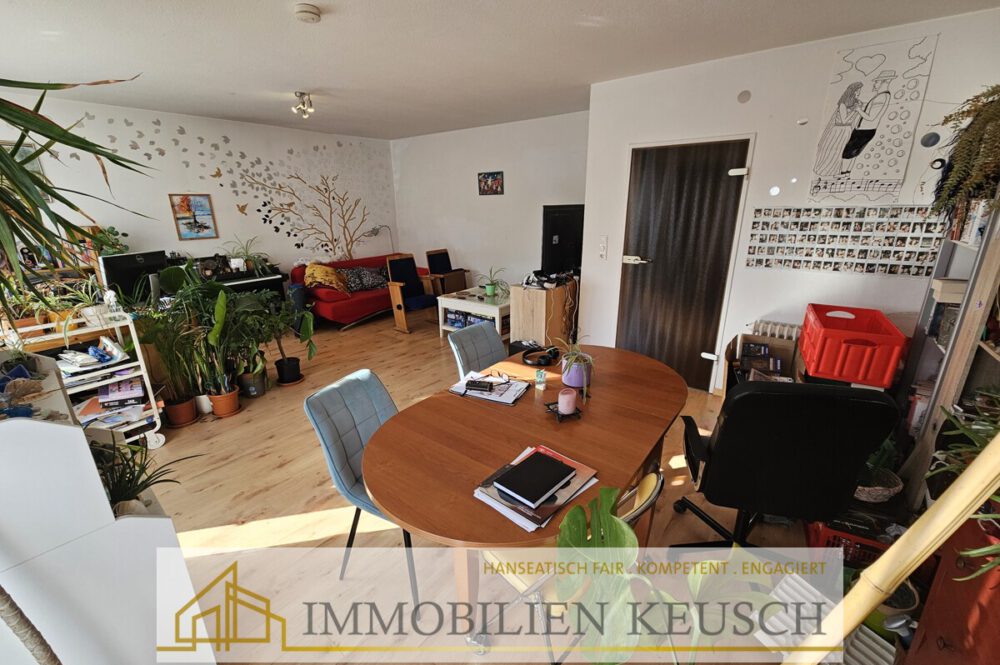 Großes & helles Wohn- und Esszimmer