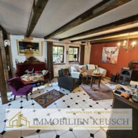 Wohnzimmer mit Kamin - Stall