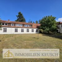 Werkstatt seitlich + Wohnhaus - Büro