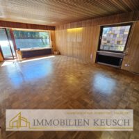 EG Großes Wohn- und Esszimmer mit Zugang zum Garten