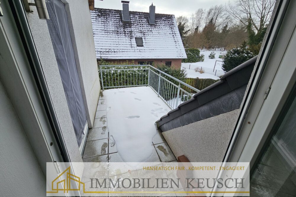 Balkon 2 via Bad und Schlafzimmer