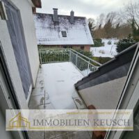 Balkon 2 via Bad und Schlafzimmer