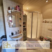 Dusch- und Wannenbad OG