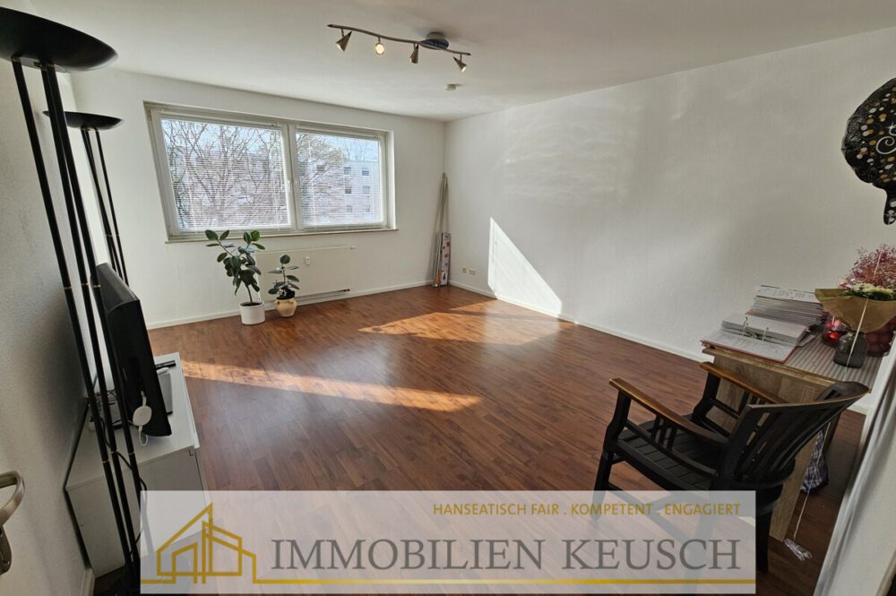 Großes & helles Wohn- und Esszimmer
