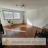 Großes & helles Wohn- und Esszimmer