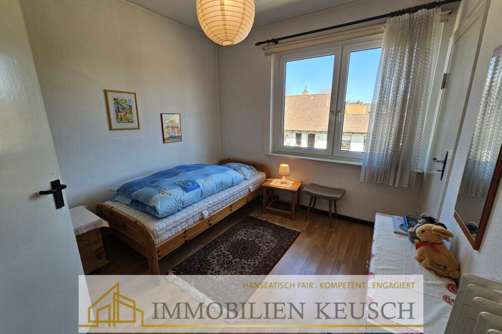 Kinderzimmer- Büro OG