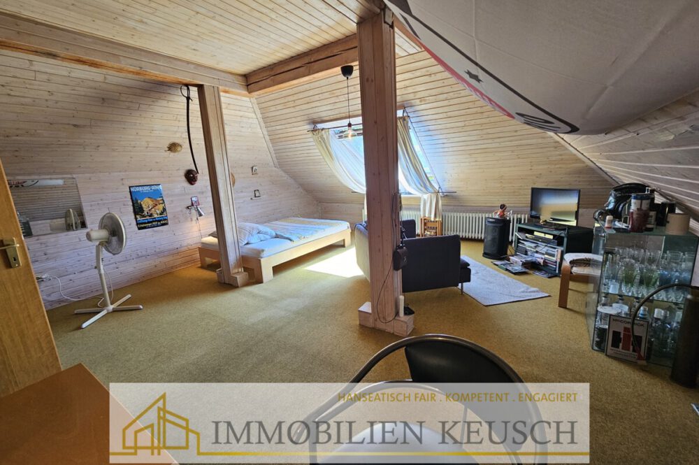 Großes Kinderzimmer OG
