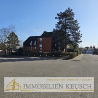 ruhige Sackgasse mit Parkplatz