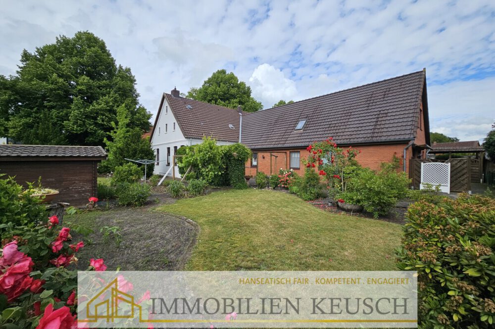 seitliche Gartenansicht