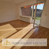 Helles Wohn- und Esszimmer