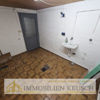 Waschküche mit Anschluss für Waschmaschine