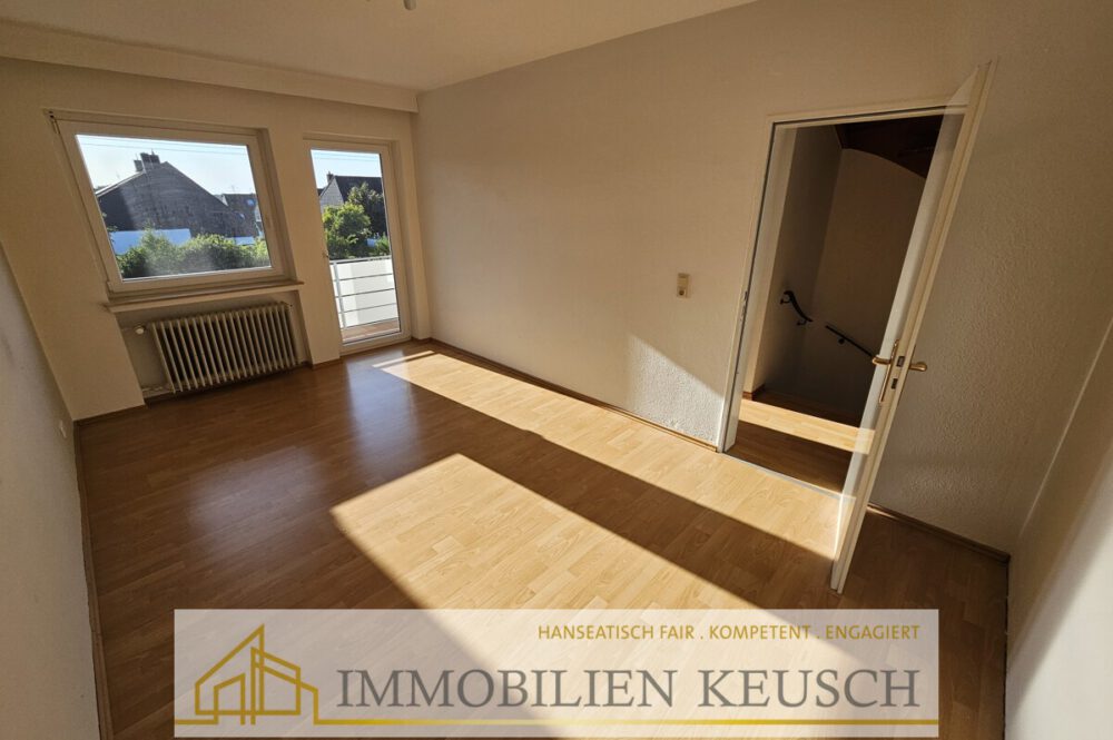 Schlafzimmer + Zugang zum Sonnenbalkon