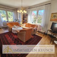 Großes & helles Wohnzimmer
