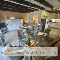 Großes & Helles Wohn-Esszimmer offene Küche