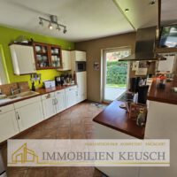 Einbauküche mit Tresen
