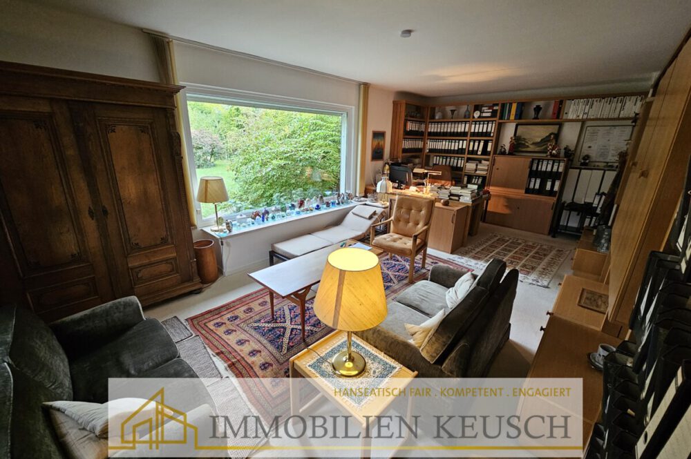 Großes Behandlungszimmer