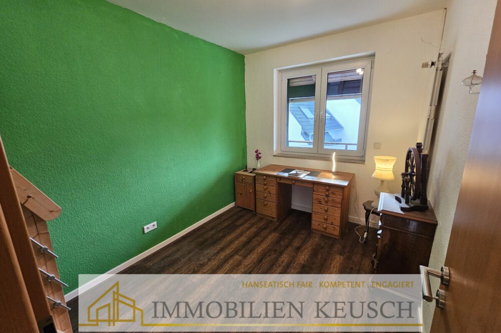 Büro Kinderzimmer OG