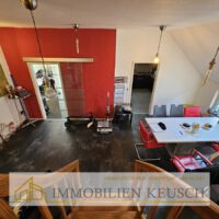 Zentrales Esszimmer & Flur