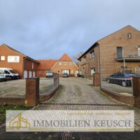 Hofansicht mit 3 Gebäuden
